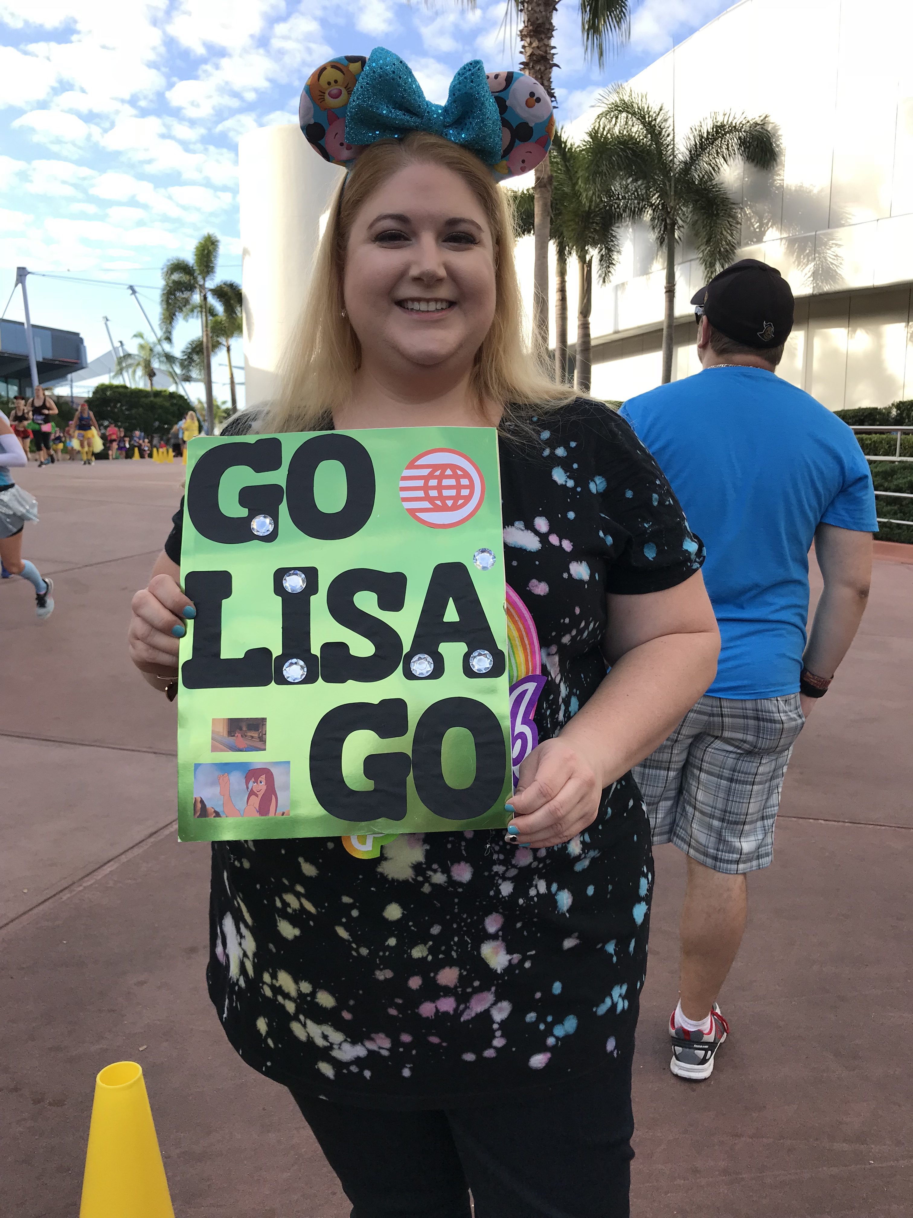 My friend Lisa cheering me on!